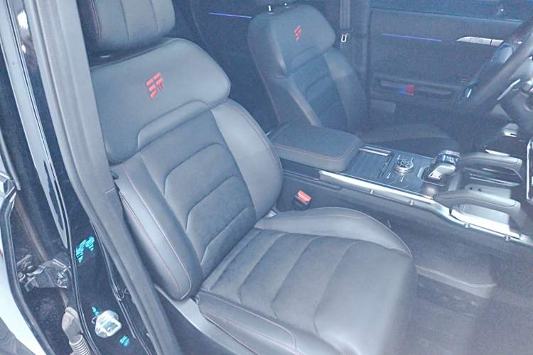 Used JETOUR Traveler 2023 2.0T All-Wheel Drive Conquer PRO
