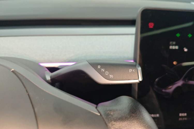 Used Tesla Model Y 2024 Long-Range All-Wheel-Drive Version
