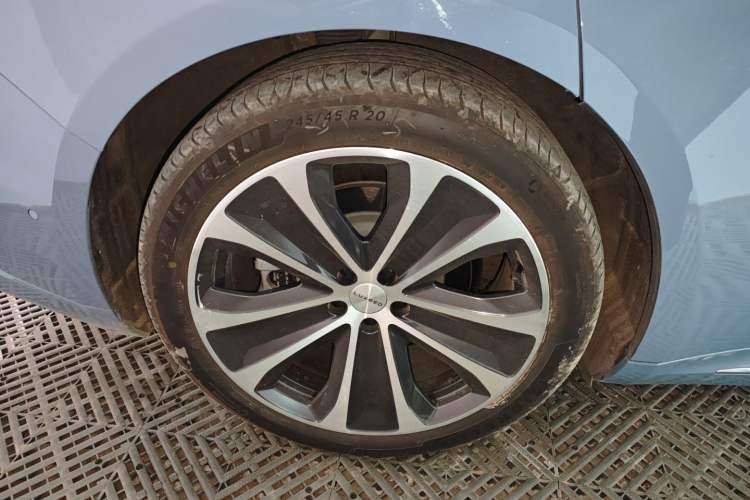 Used Hima Luxeed S7 2025 855 km Max