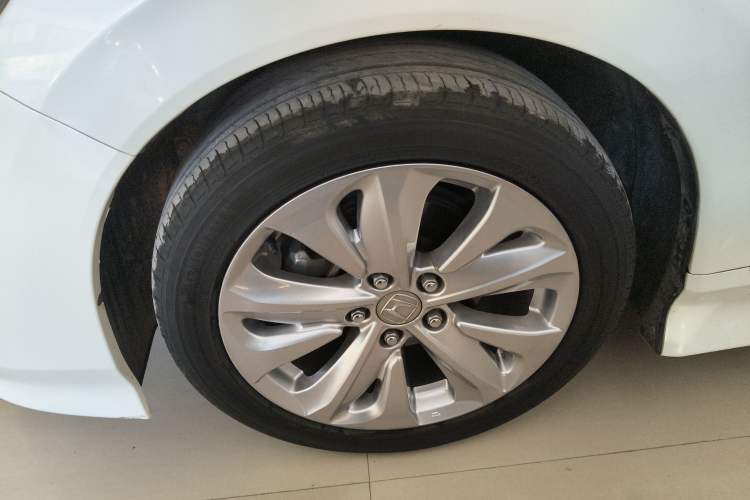 Used Honda Jade 2017 1.8L automatic Comfort version 5 seats
