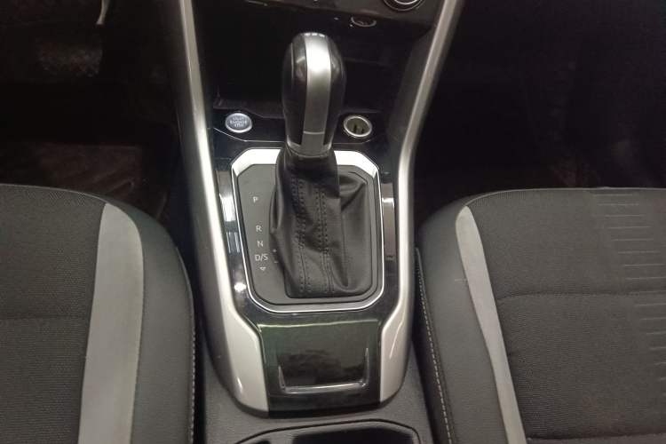 Used Volkswagen T-ROC 2022 280TSI DSG Two-Wheel Drive Elite PLUS
