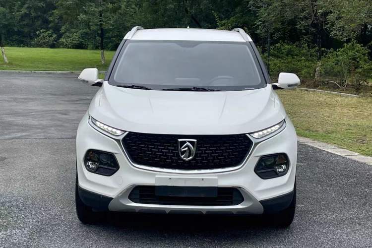 Used Baojun 510 2017 1.5L Automatic Fashion Model
