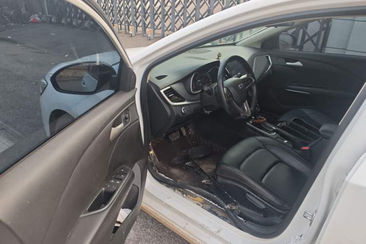 Used Chevrolet Monza 2020 Light Hybrid Redline 320T Dual-Clutch Thrilling Edition