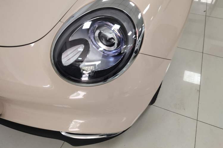 Used ORA Good Cat 2022 Morandi Edition 400km Standard Range Luxury Version Lithium Iron Phosphate