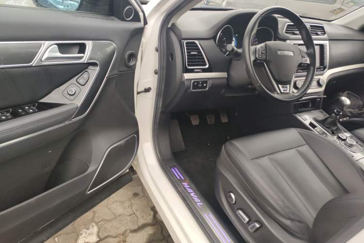 Used Haval H6 Coupe 2015 Blue Label 2.0T Manual Two-Wheel-Drive Elite Model