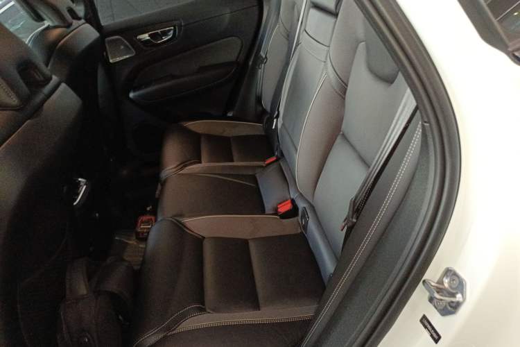 Used Volvo XC60 New Energy 2020 T8 eDrive Hybrid – Smart & Sporty Edition
