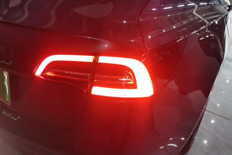 Used Tesla Model 3 2019 Standard Range Rear-Wheel Drive Upgraded Version (52 kWh)
