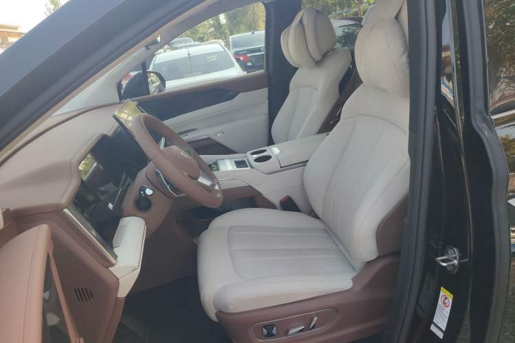 Used BYD Xia 2025 DM-i 1.5T 180km Beyond Edition
