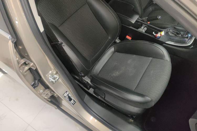 Used Buick Regal 2015 1.6T Leading Technology Model
