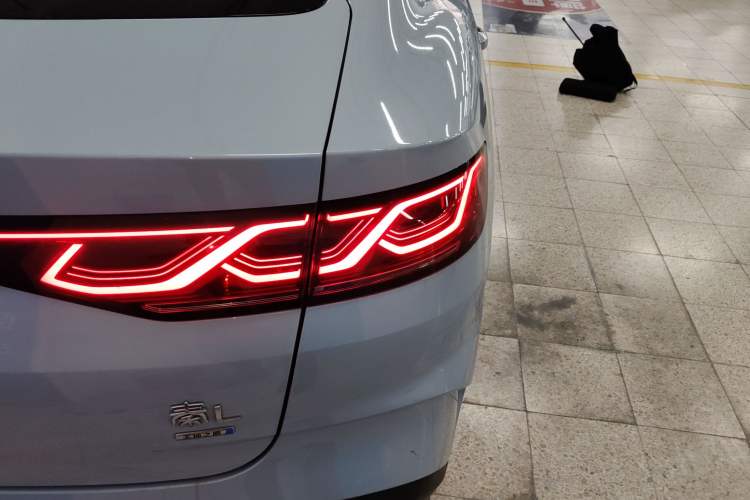 Used BYD Qin L 2025 DM-i Smart Drive 120KM Superior Model