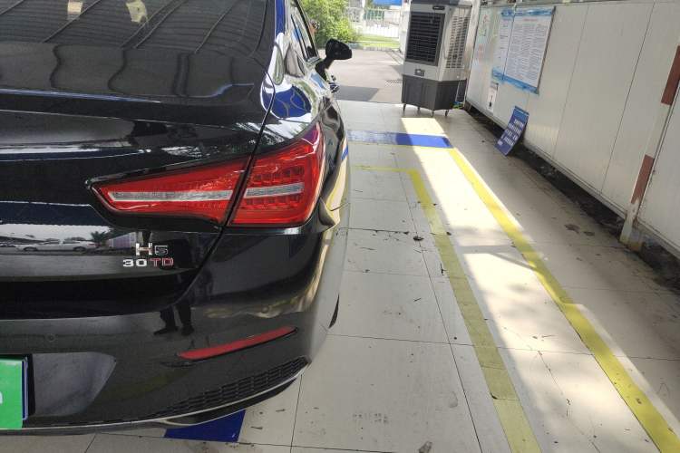 Used Hongqi H5 2019 30TD Dynamic Edition
