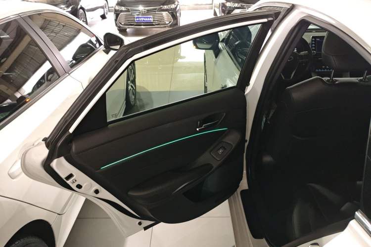 Used Toyota Avalon 2021 2.5L Luxury Edition
