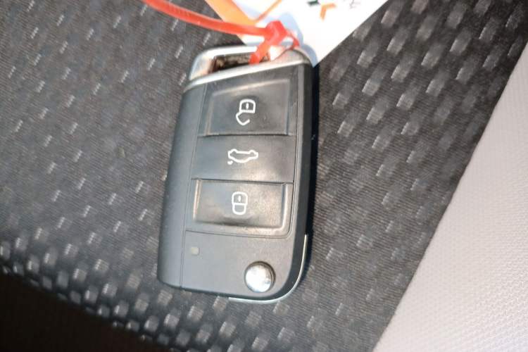 Used Volkswagen Tacqua 2023 200TSI DSG Joy-Connect Edition
