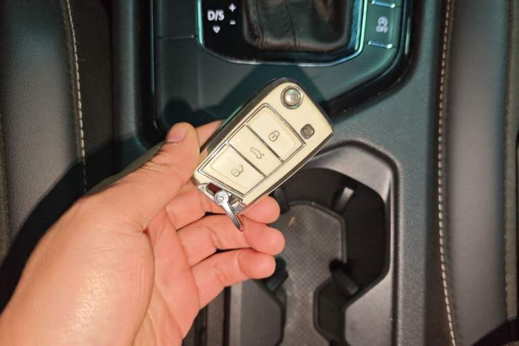 Used Volkswagen Tiguan L 2021 330TSI Automatic Two-Wheel Drive R-Line Enhanced Edition
