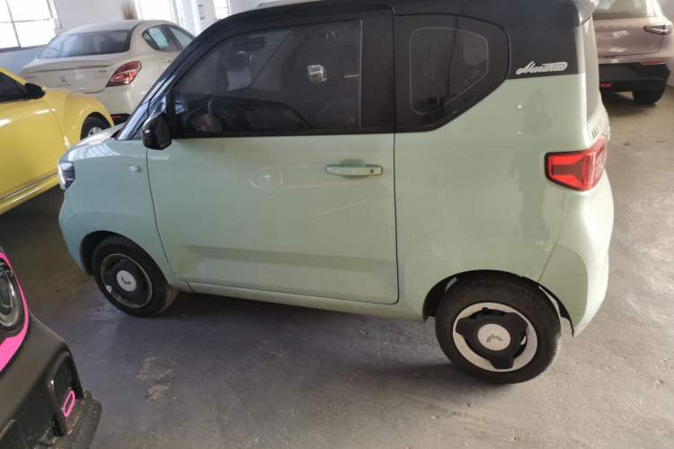 Used Wuling Hongguang MINIEV 2022 Macaron Premium Model – Lithium Iron Phosphate
