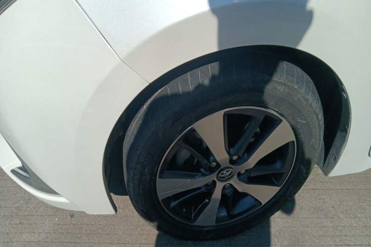 Used Toyota Levin 2017 Revised Dual-Engine 1.8H V E-CVT Luxury Edition China V Standard