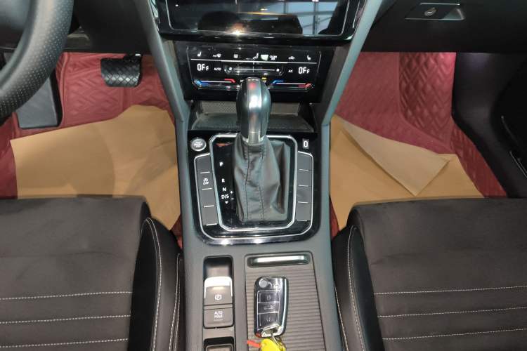 Used Volkswagen Magotan 2020 330TSI DSG Luxury Edition