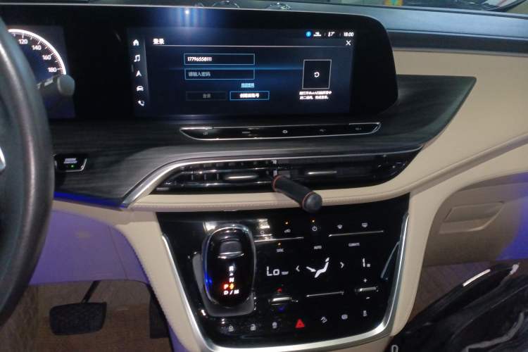 Used Buick GL8 2023 ES Lu Zun Deluxe Model
