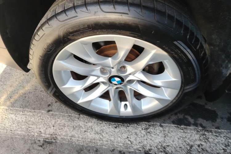 Used BMW X1 2014 sDrive18i Leading Model
