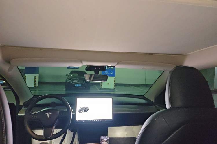 Used Tesla Model Y 2023 Long-Range All-Wheel-Drive Version