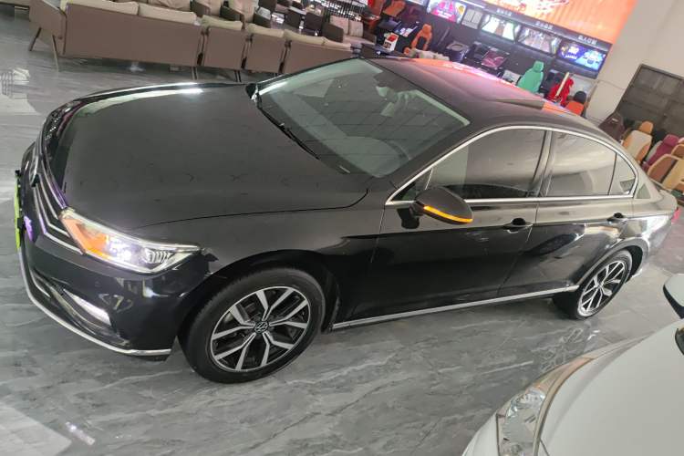 Used Volkswagen Magotan 2020 330TSI DSG Leading Model
