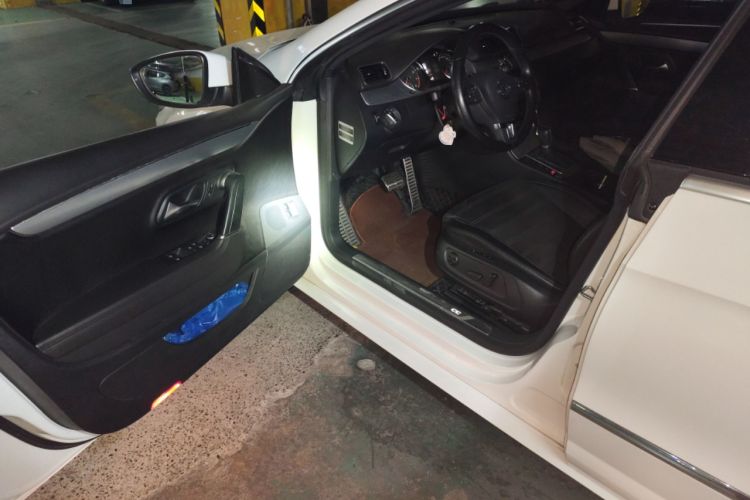 Used Volkswagen FAW-Volkswagen CC 2015 2.0 TSI Luxury Model