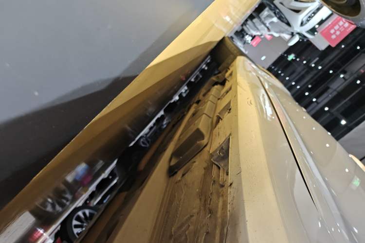 Used Toyota Camry 2016 2.0G 10th Anniversary Leading Edition
