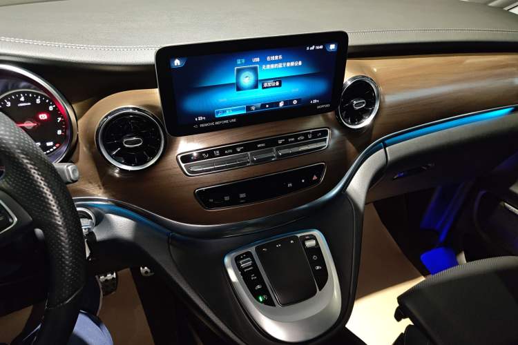 Used Mercedes-Benz V-Class 2022 V 260 L Long-wheelbase Luxury Edition