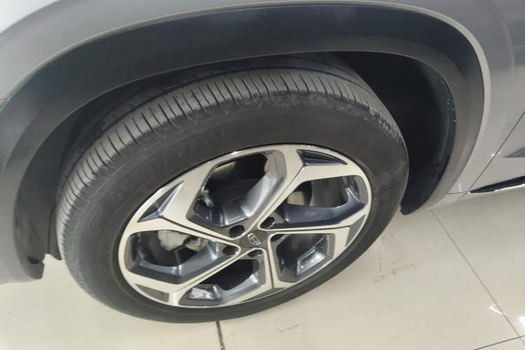 Used Geely Auto Monjaro L 2024 2.0TD High-Power Automatic Two-Wheel Drive Yunqi Version
