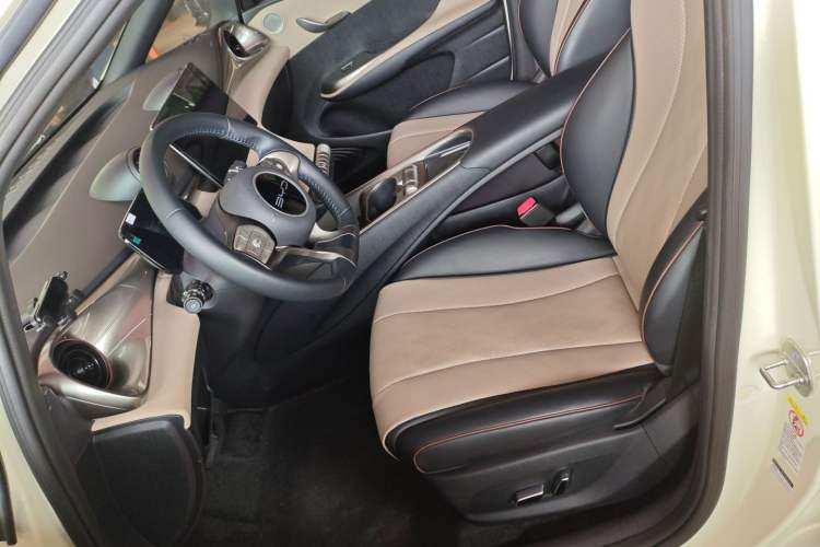 Used BYD Dolphin 2024 Honor Edition 420km Fashion Version
