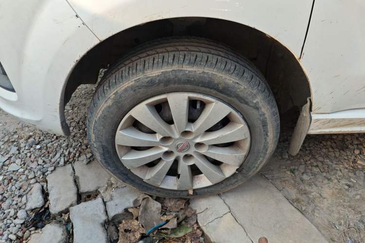 Used Jinbei Gold Hiace M Classic 2022 1.5L Engineering Lion Passenger Vehicle 6 Seats
