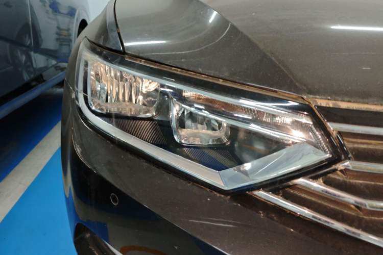 Used Volkswagen Magotan 2018 330TSI DSG Advanced Model
