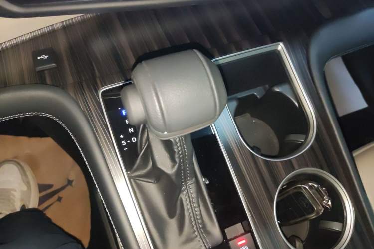 Used Toyota Sienna 2024 2.5L Hybrid Prestige Deluxe Edition
