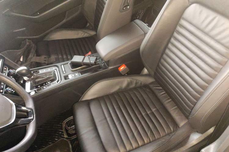 Used Volkswagen Magotan 2019 330TSI DSG Luxury Version China VI Standard
