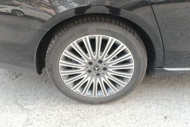 Used Mercedes-Benz E-Class 2021 Facelift E 300 L Stylish Edition
