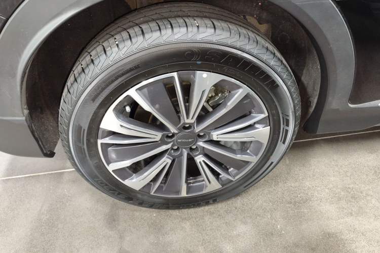 Used JETOUR X70 PLUS 2025 1.5T CVT Flagship PRO 5-Seater
