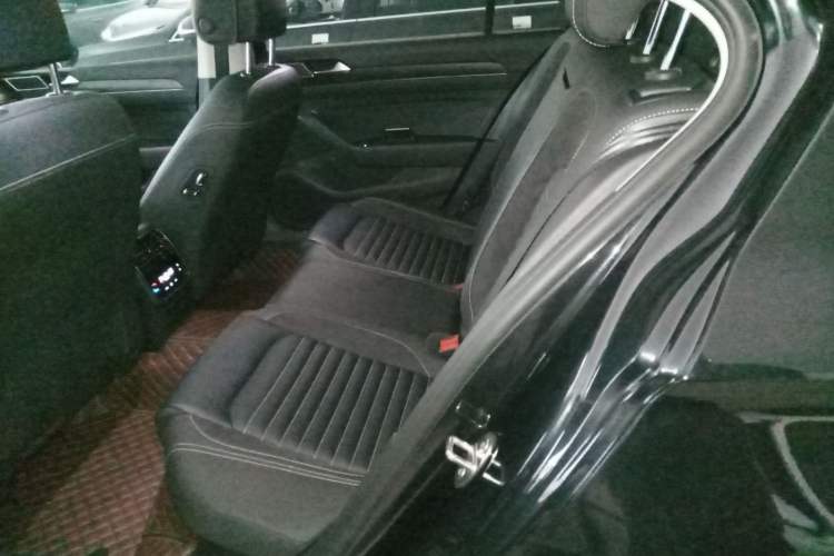 Used Volkswagen Magotan 2020 330TSI DSG Leading Model
