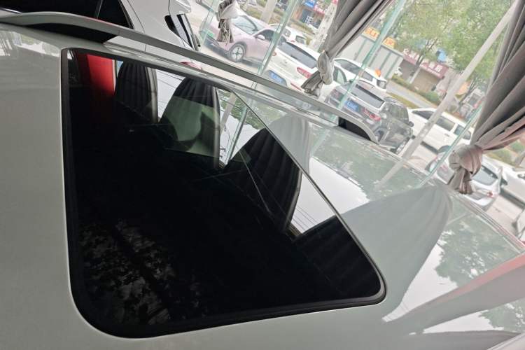 Used Peugeot 3008 2018 2.0L Automatic Classic Edition
