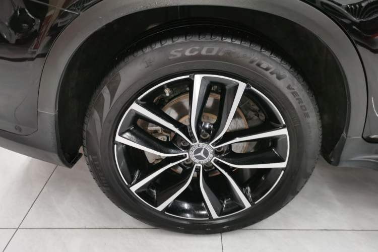 Used Mercedes-Benz GLC 2020 Facelift GLC 300 L 4MATIC Dynamic Edition
