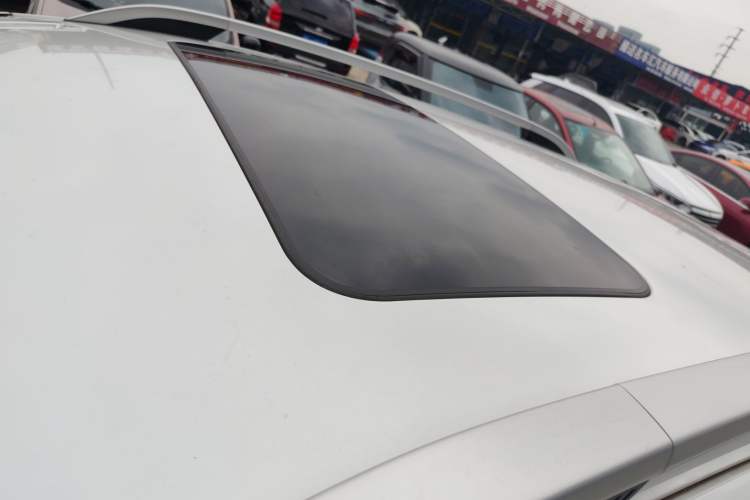 Used Peugeot 3008 2016 2.0L Automatic Classic Edition
