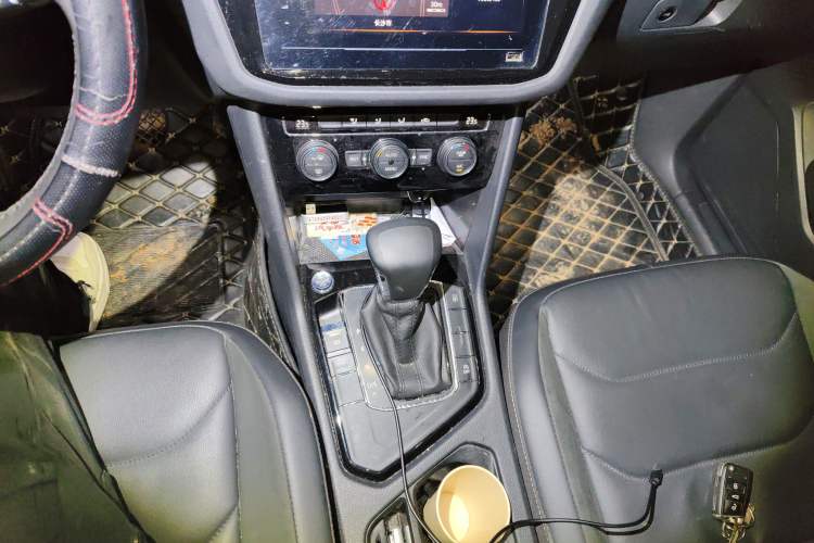 Used Volkswagen Tiguan L 2021 330TSI Automatic Two-Wheel Drive Smart Edition
