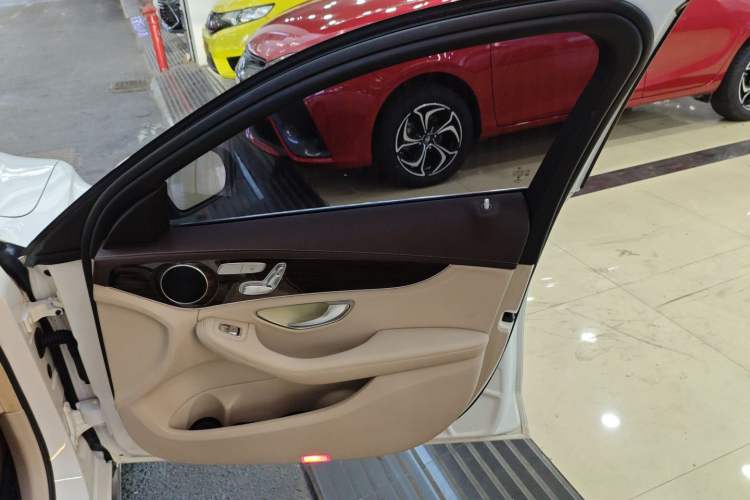 Used Mercedes-Benz C-Class 2015 C 200 L