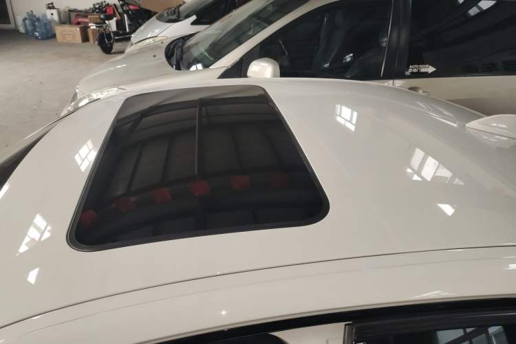 Used BMW 3 Series 2014 320i Sport Design Package
