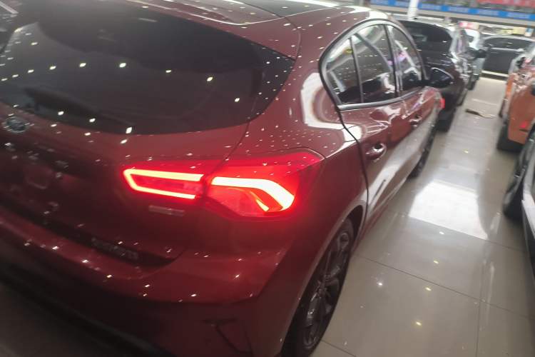 Used Ford Focus 2022 Hatchback EcoBoost 180 Automatic ST Line
