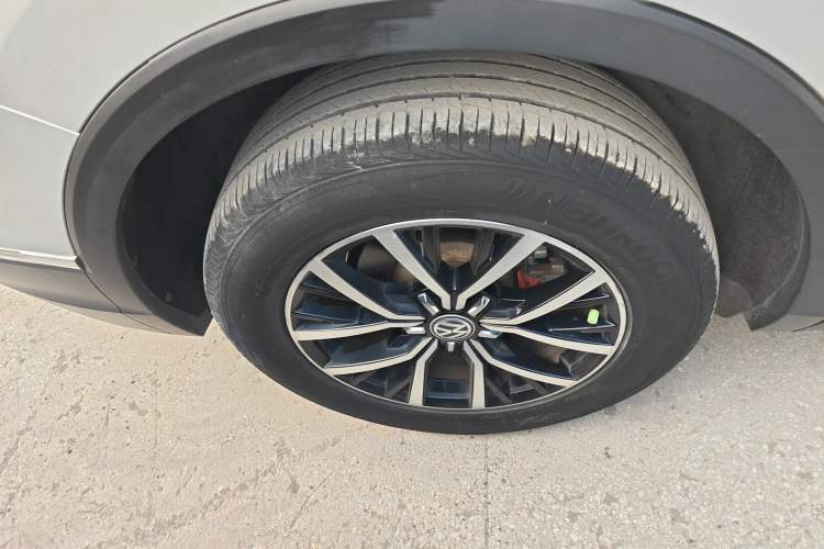 Used Volkswagen Tiguan L 2017 330TSI Automatic Two-Wheel Drive Luxury Edition
