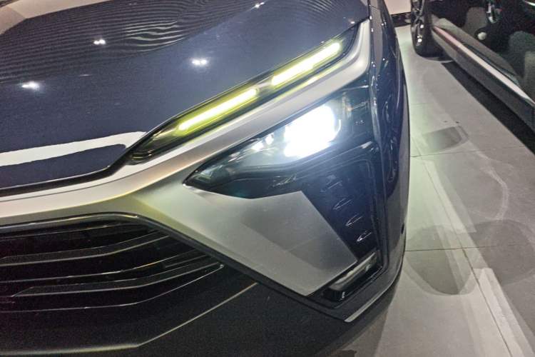 Used Nio ES8 2020 415 KM Signature Edition 7-Seater Version