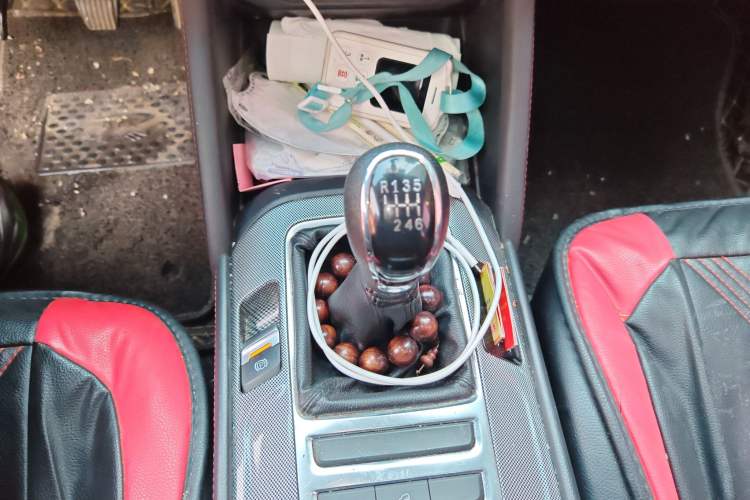 Used Changan CS55 2019 1.5T Manual Colorful Model China VI Standard
