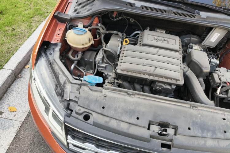 Used Volkswagen Santana 2015 Haval H9 1.6L Manual Comfort Edition