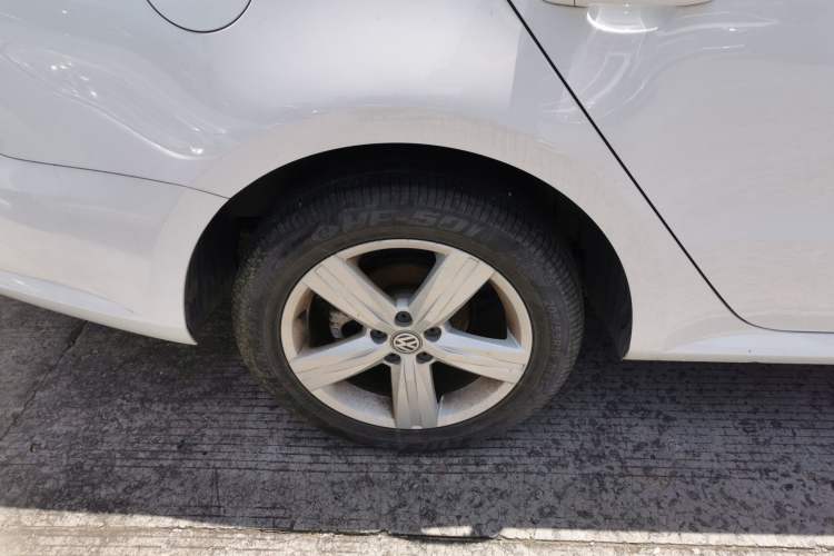 Used Volkswagen Lavida 2017 1.6L Automatic Fashion Edition
