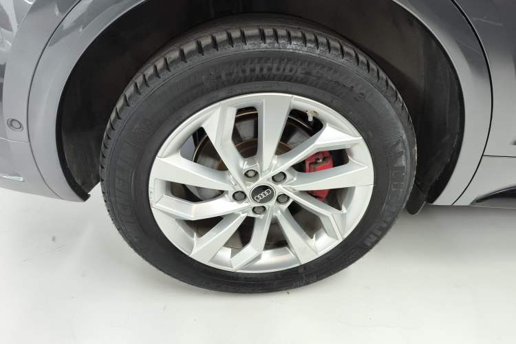 Used Audi Q5L 2022 40T Luxury Dynamic Model
